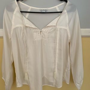 American Eagle cream blouse